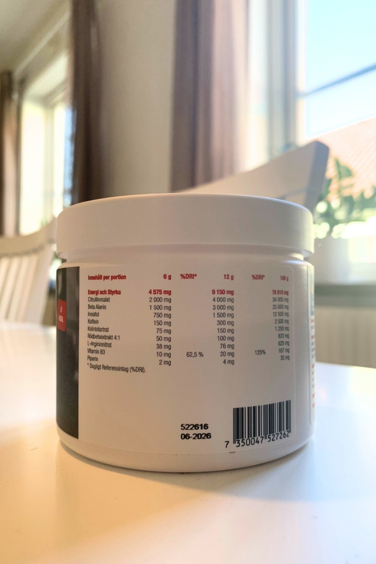 Närbild av innehållstabellen på Core PWO Zero tagen under vårt test